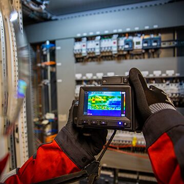 Thermographie infrarouge sur armoire électrique